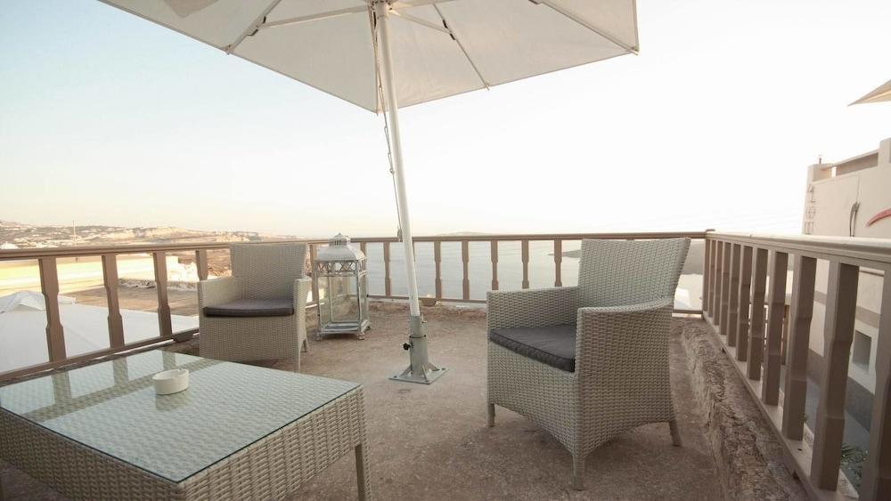 Lava Suites & Lounge Тира Экстерьер фото