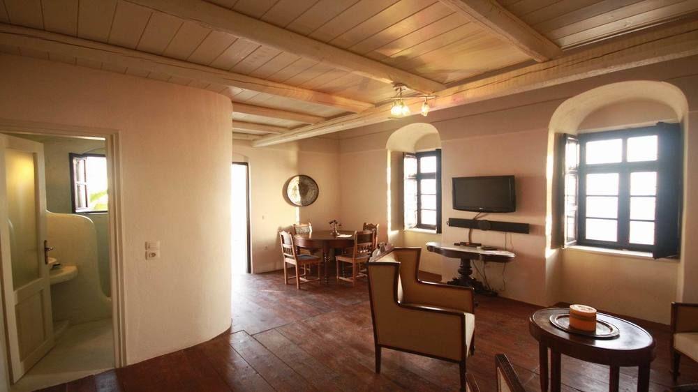 Lava Suites & Lounge Тира Экстерьер фото